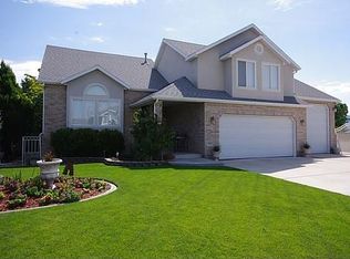 12247 S River Vista Dr, Riverton, UT 84065