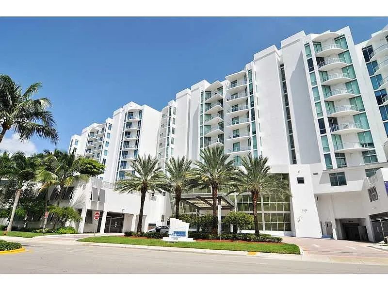 Photo 2 of 7 - 3029 188th St #420 - Aventura, FL Building Photo - 3029 188th St #420