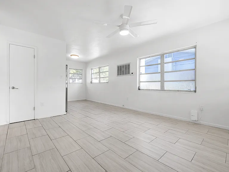 313 N Arcadia Ave #313 — Photo 12