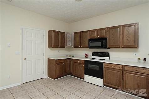 5th image of 2817 Greenway Ct