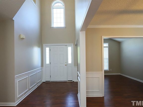 4th image of 407 Greymist Dr