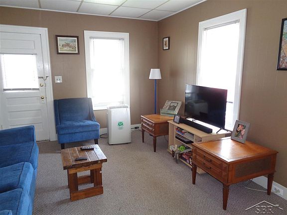 4th image of 3912 Mackinaw St