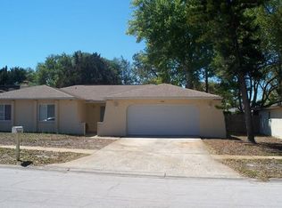 11041 Water Oak Dr, Port Richey, FL 34668