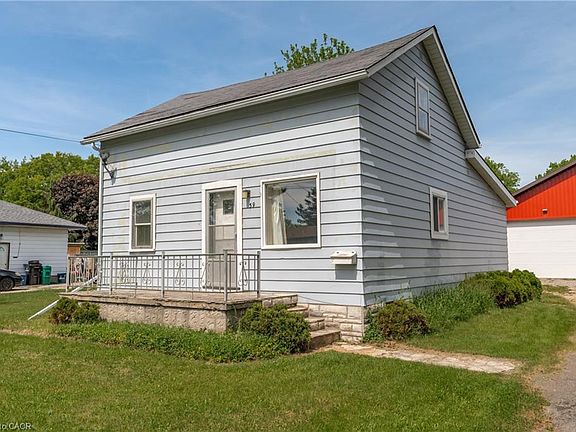 3rd image of 39 Stanley Ave