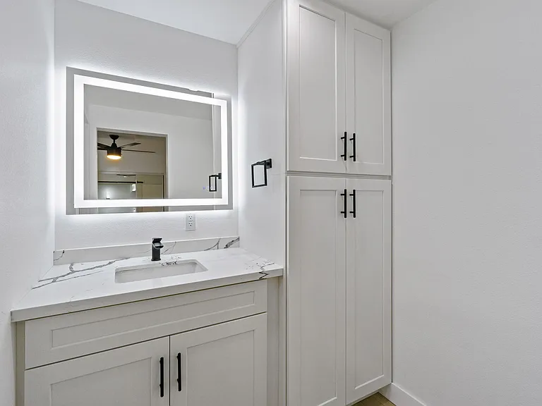 Torrance Gateway Apartments — Photo 6