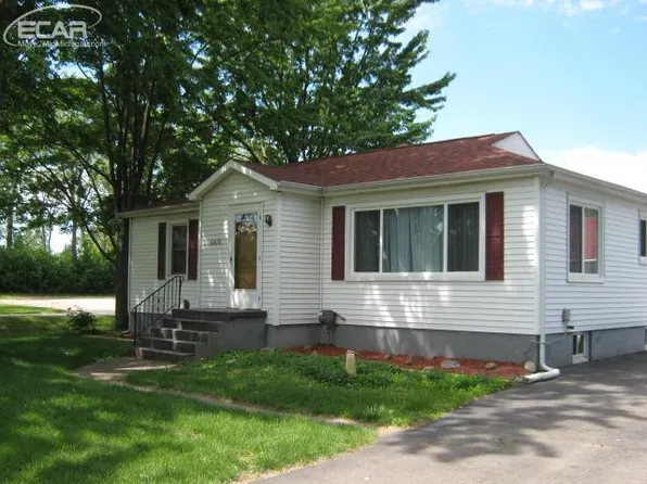 4474 S Center Rd, Burton, MI 48519