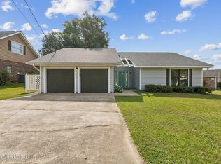 682 Oahu St, Diamondhead, MS 39525