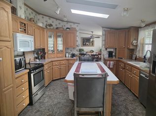 13 Seneca St, Rochester, NH 03867