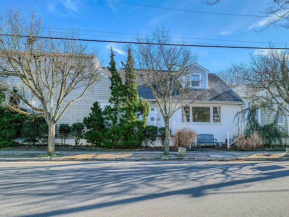 4th image of 8702 Monmouth Ave