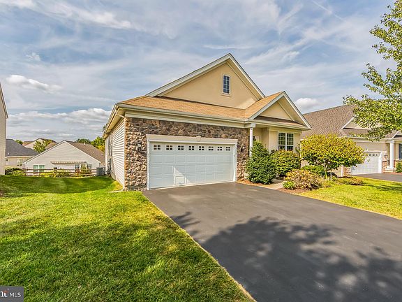 2nd image of 212 Gaston Ln