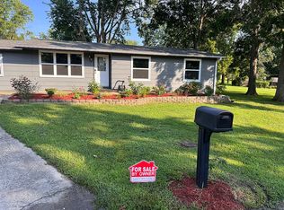 105 Sunset Dr, Salisbury, MO 65281