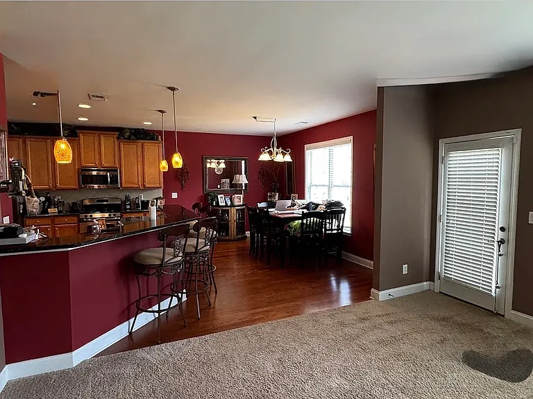 3320 Pebble Ridge Ln — Photo 3