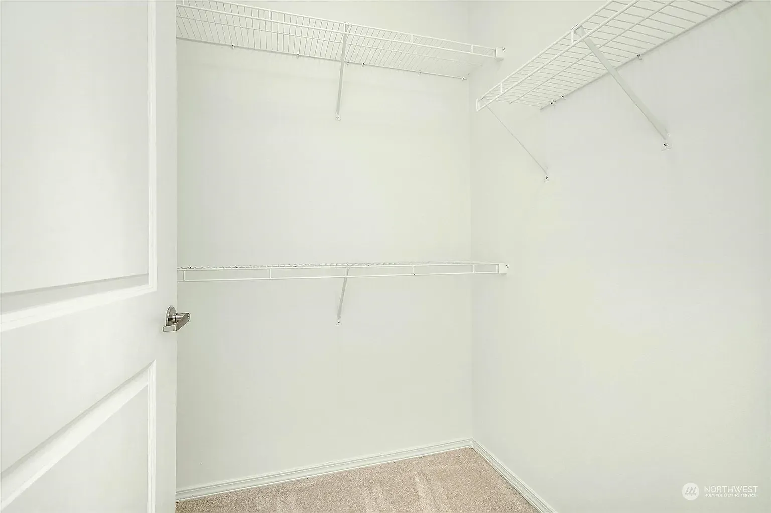 3 bed, 2.5 bath, 1741 sqft, $3,500 — Photo 4