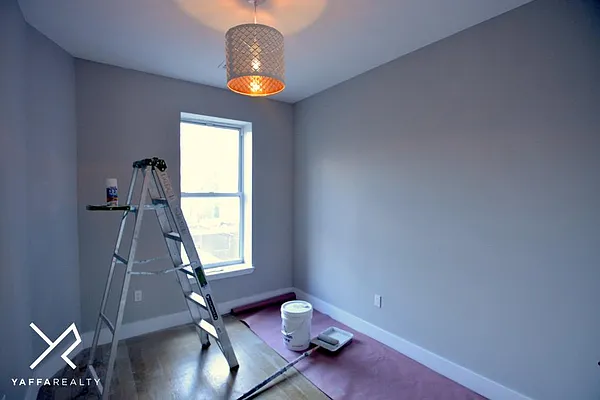 Rented by Yaffa Realty LLC | media 7