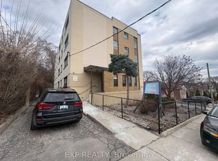 531 Caledonia Rd #C5, Toronto, ON M6E4V3