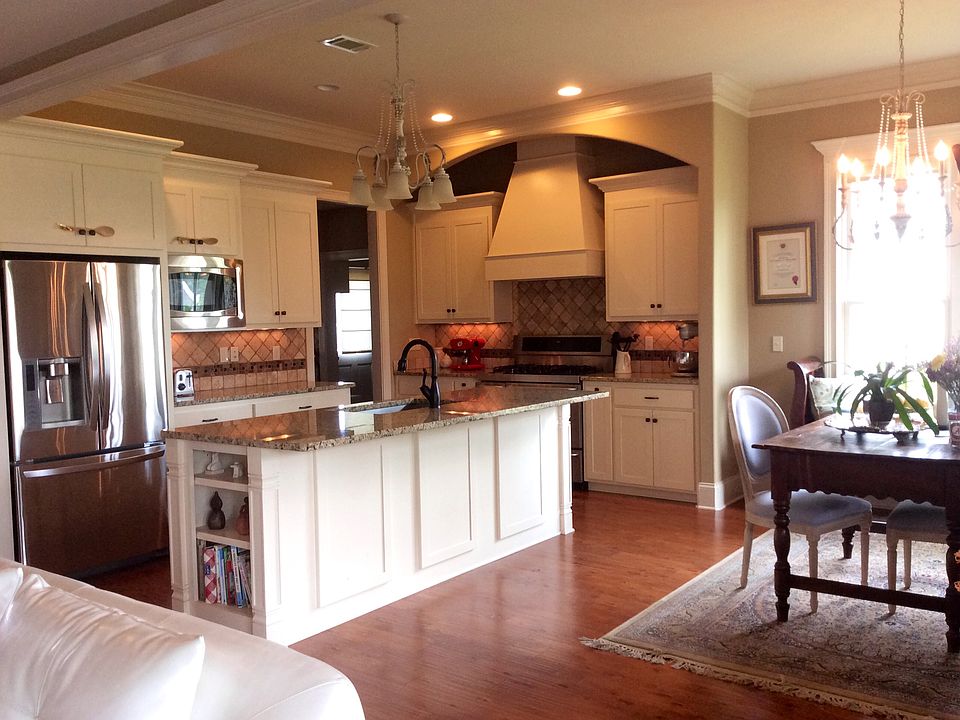 Open Kitchen with Breakfast