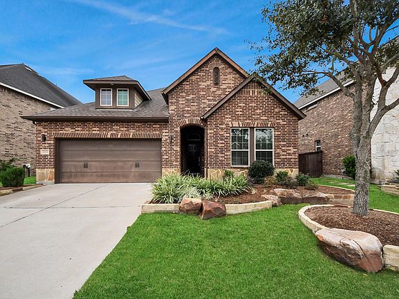 2nd image of 2211 Tonkawa Trl