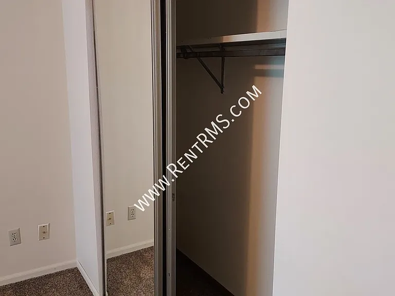 2131 SW Brandywine Ln — Photo 21