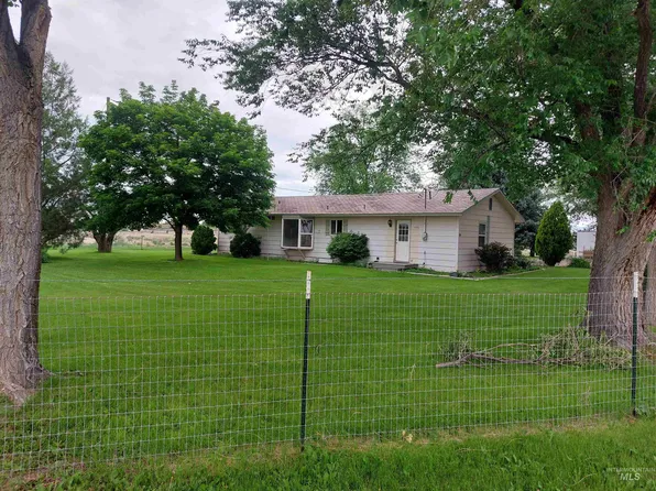 598 Kentucky St, Bliss, ID 83314