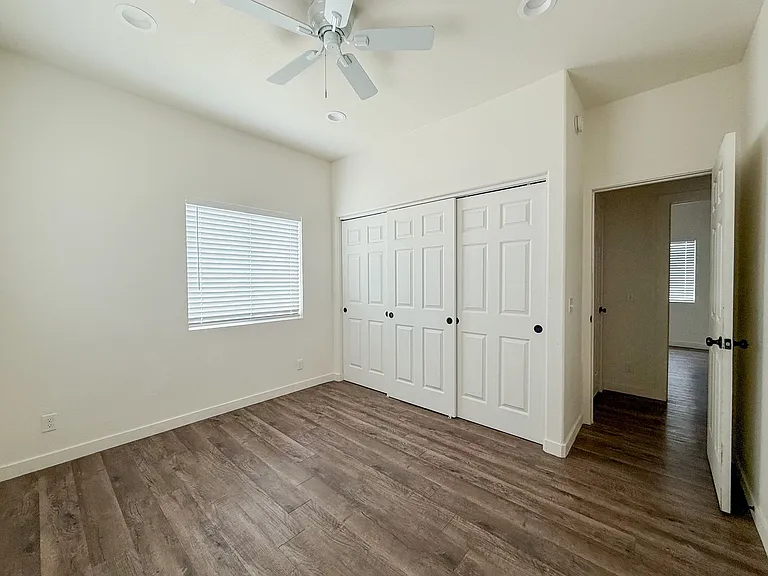 6944 Woodward Ave — Photo 10