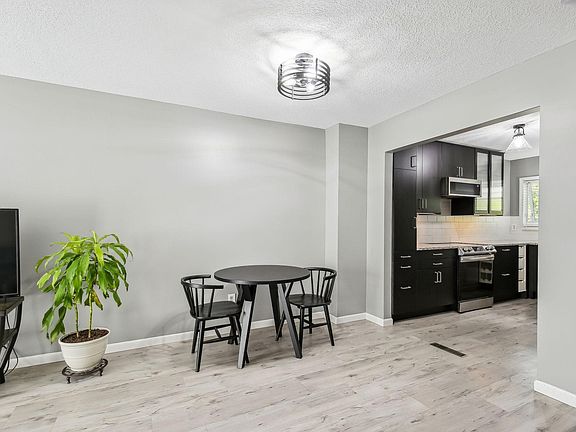 4th image of 1860 McMenemy St APT E