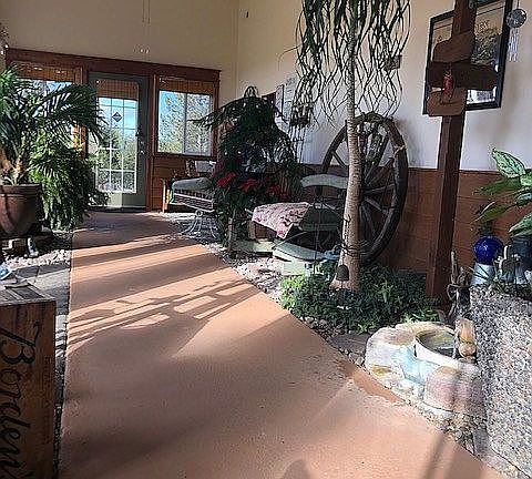 Sunroom w/water feature