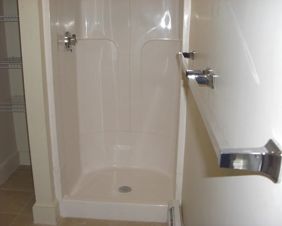 2 bed, 800 sqft, $1,400 — Photo 2