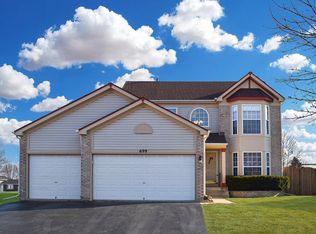 699 Juli Dr, South Elgin, IL 60177