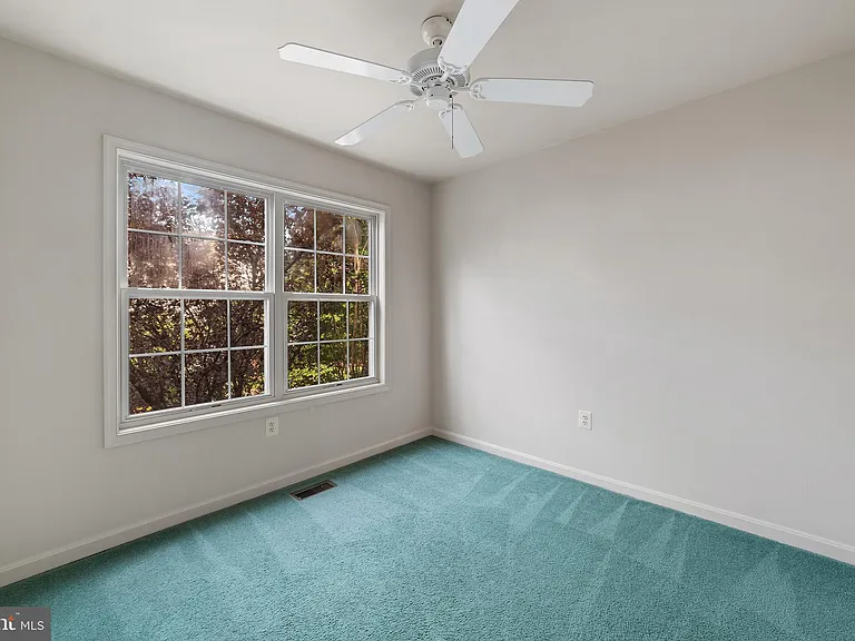 570 Highland Towne Ln — Photo 20