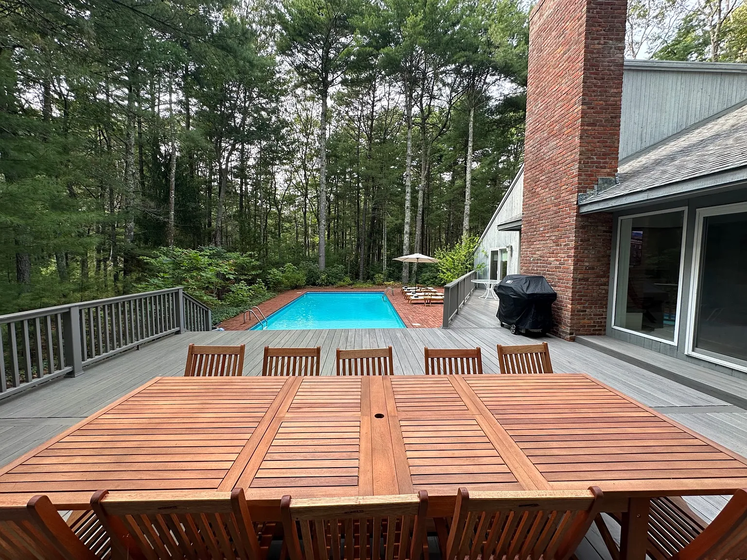 Prime EH SAG location w Tennis and Pool — Photo 3