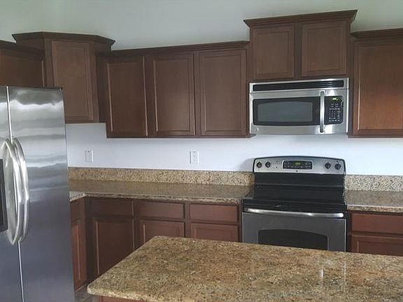 4th image of 2500 Carrickton Cir #2