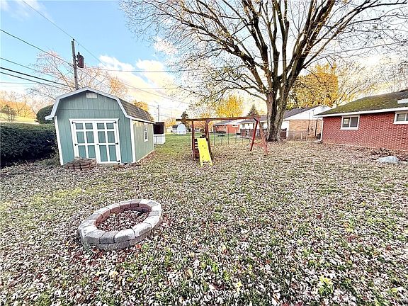 3rd image of 1079 Parkway Dr