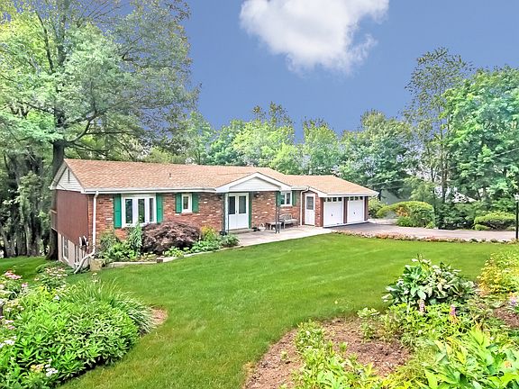 2nd image of 94 Lake Dr