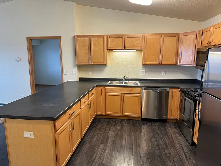 West Lake II Apartments — Photo 61