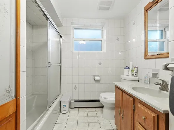 961 Avenue C image 16 of 21