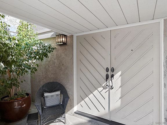 3rd image of 4323 Caminito Pintoresco