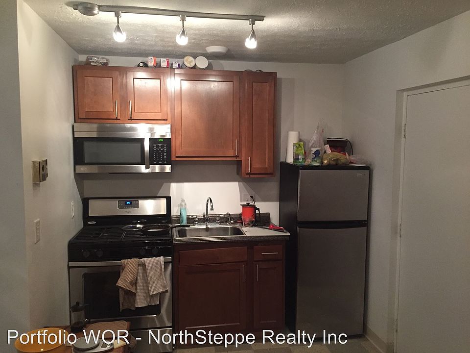 2nd image of 42 W Oakland Ave APT 6