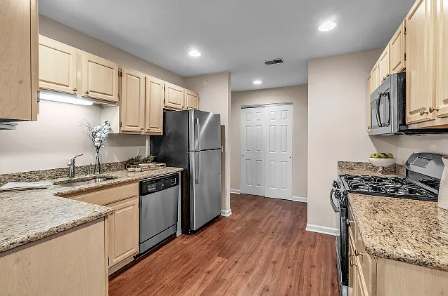 Beautiful Upgraded Kitchen