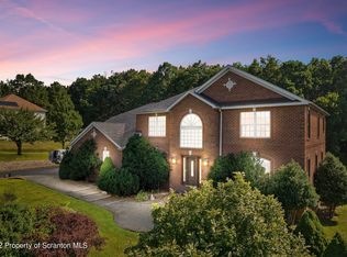 2534 Highland Cir, Stroudsburg, PA
