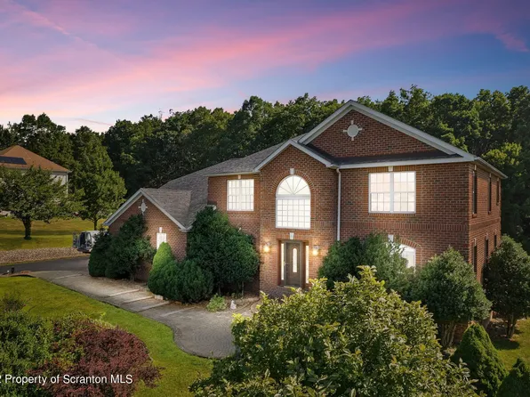2534 Highland Cir, Stroudsburg, PA 18360