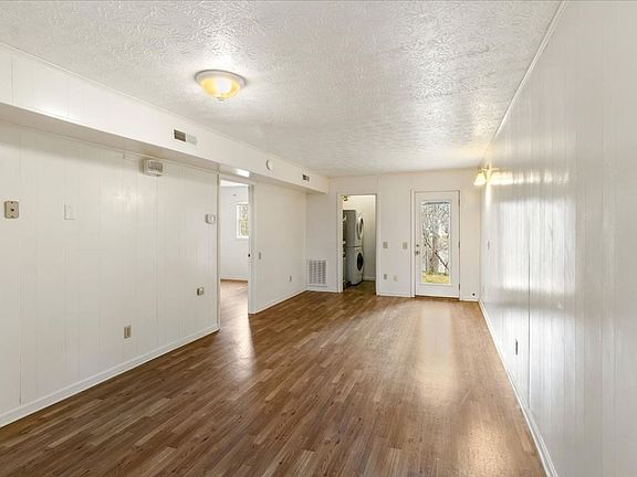 2nd image of 19 Shanna Dr #7