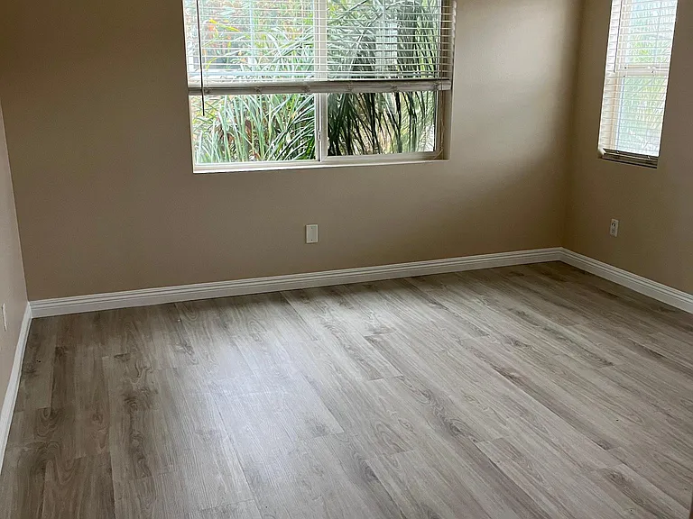 1429 Ledgestone Ln — Photo 16
