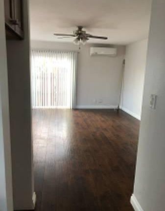 4th image of 11307 Califa St #A