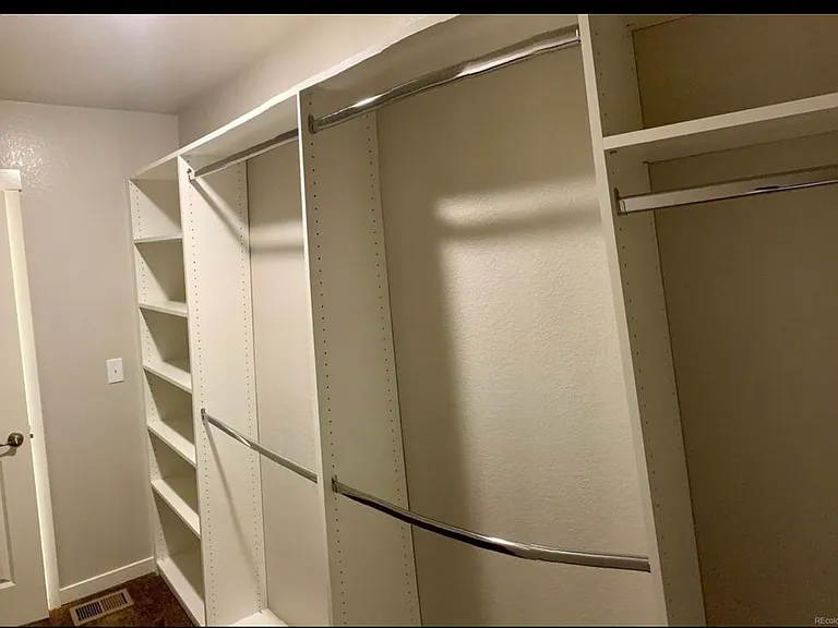 9740 Clermont Ln — Photo 10