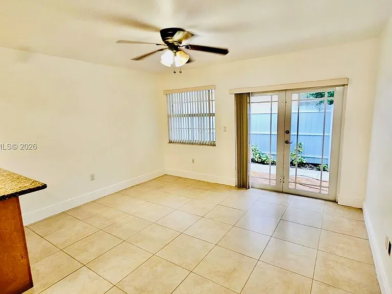 3160 SW 25th Ter — Photo 12