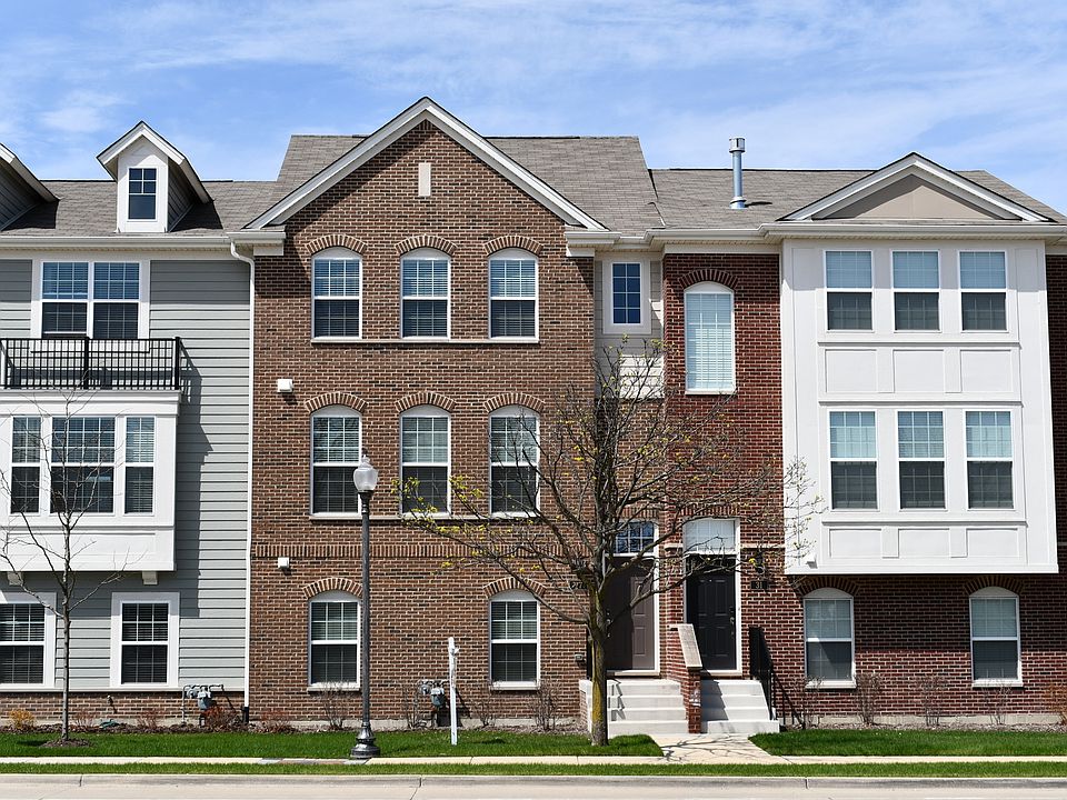 1st image of 27 Margaret Dr