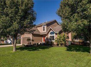 18702 W 163rd Ter, Olathe, KS 66062