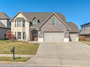 19 NE Dawn Hills Dr, Bentonville, AR 72712