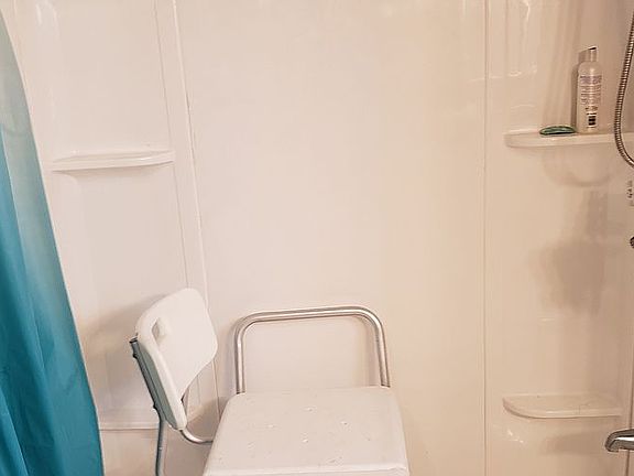 Main bathroom