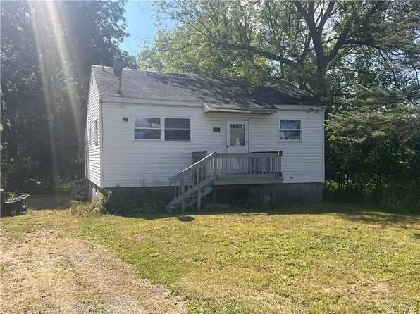 8827 Brewerton Rd, Brewerton, NY 13029